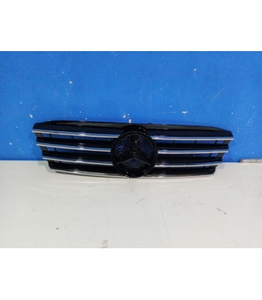 VE PARRILLA MERCEDES CLASE C W203 4P 00-07 LOOK AMG C012061C1