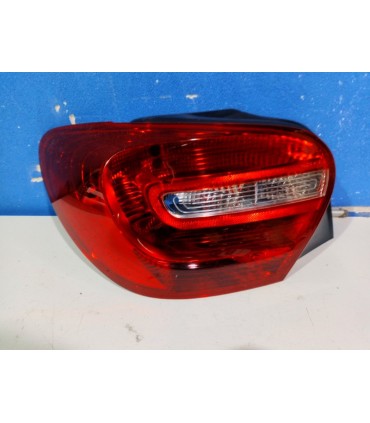 PK PILOTO IZQ MERCEDES CLASE A W176 12-15 BLANCO ROJO R015896C1