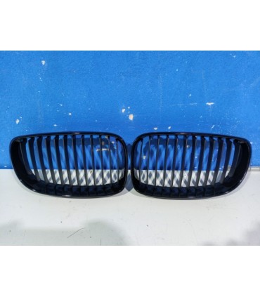 XC PARRILLAS BMW E81 E87 E82 E88 LOOK M PERFORMANCE NEGRO BRILLO 07-11 C020085C2