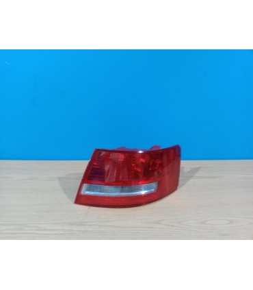 CX PILOTO DCH PARA AUDI A6 04-08 BLANCO ROJO R013220C1