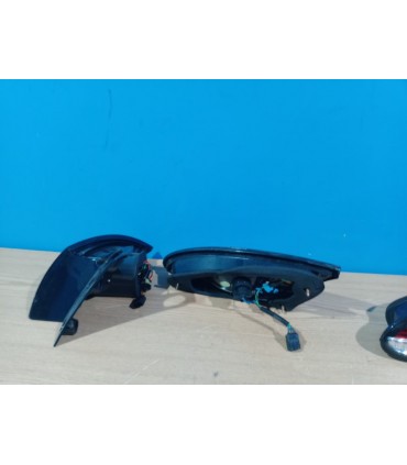 DW PILOTOS SEAT LEON 04-09 1P LED ROJO CROMO R145494C1