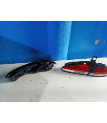 AZ PILOTOS SEAT LEON 04-09 1P LED ROJO CROMO R145494C2