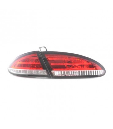 CX PILOTOS SEAT LEON 04-09 1P LED ROJO CROMO R145494C3
