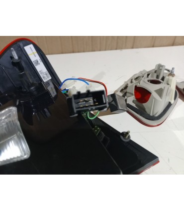 YB PILOTOS BMW E46 01-05 LED ROJO AHUMADO LOOK M3 R147436C1