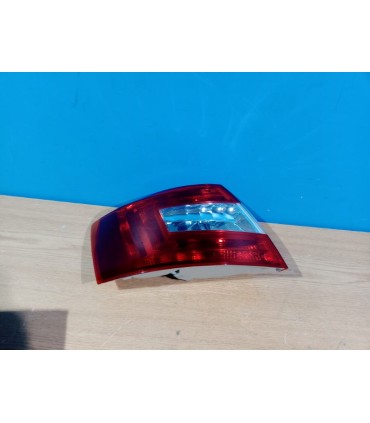 CX PILOTO IZQ SKODA OCTAVIA 4P 13-17 BLANCO ROJO R013003C1