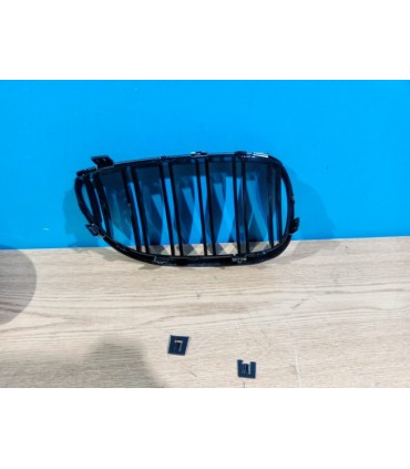 KJ PARRILLA BMW E60 03-10 LOOK M5 NEGRO BRILLO R148658C9