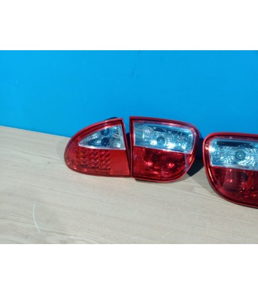 KJ PILOTOS SEAT LEON 99-05 LED ROJO CROMO R145123C1