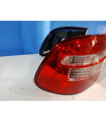 BY PILOTOS PORSCHE CAYENNE 02-07 LED ROJO CROMO R148322C1