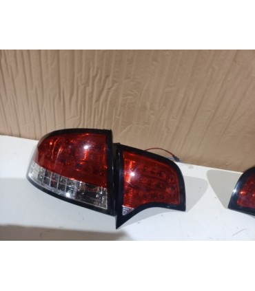 CX PILOTOS AUDI A4 B7 SEDAN 4-07 LED ROJO CROMO R024112C1