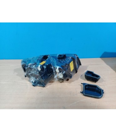 BY FARO IZQ XENON AUDI A4 01-04 R018220C1