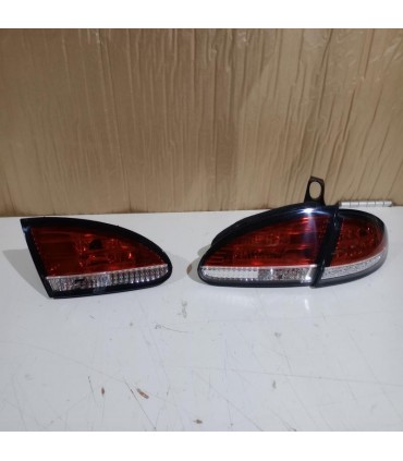 CX PILOTOS SEAT LEON 04-09 1P LED ROJO CROMO R145494C4