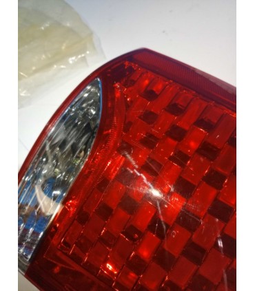 CX PILOTO TRASERO IZQ KIA SORENTO 09- R150197C1