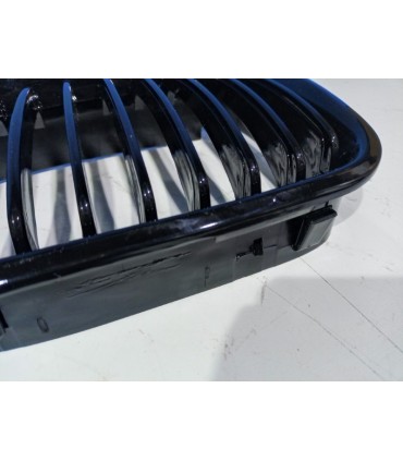 CX PARRILLAS BMW SERIE 3 E46 BERLINA TOURING 01-05 NEGRO BRILLO R100444C2